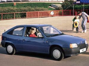 Vauxhall Astra Merit 3-Door 1986 года